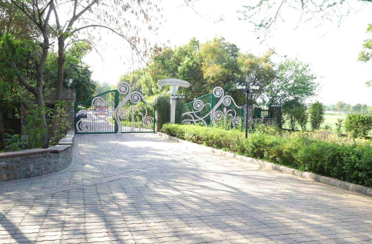 Haritma Resort Gurgaon Buitenkant foto